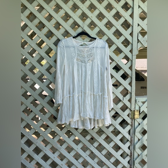 SOLD Free people kiss kiss white embroidered tunic - Picture 11 of 12